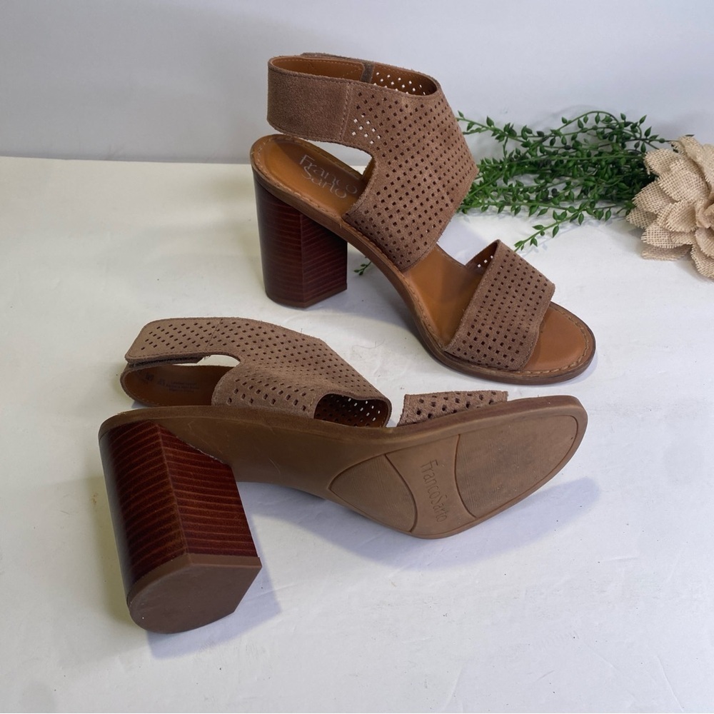 Franco Sarto DELORES Sandals Tan Perforated Leather Stacked Heel Size 8.5M